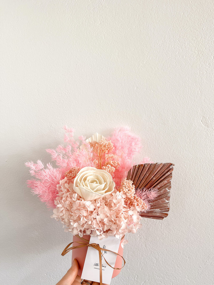 Everlasting Blooms Beautiful Arrangements And Dis