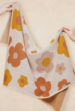 Load image into Gallery viewer, Kinn baby organic knitted blanket - Bloom