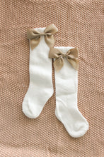 Load image into Gallery viewer, Baby/Walker knee high socks
