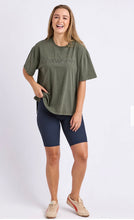 Load image into Gallery viewer, Foxwood - Simplified tee Khaki
