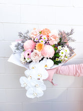 Load image into Gallery viewer, Pretty in Pink Seasonal Bouquet
